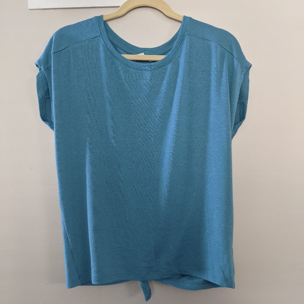 Gap keyhole shirt